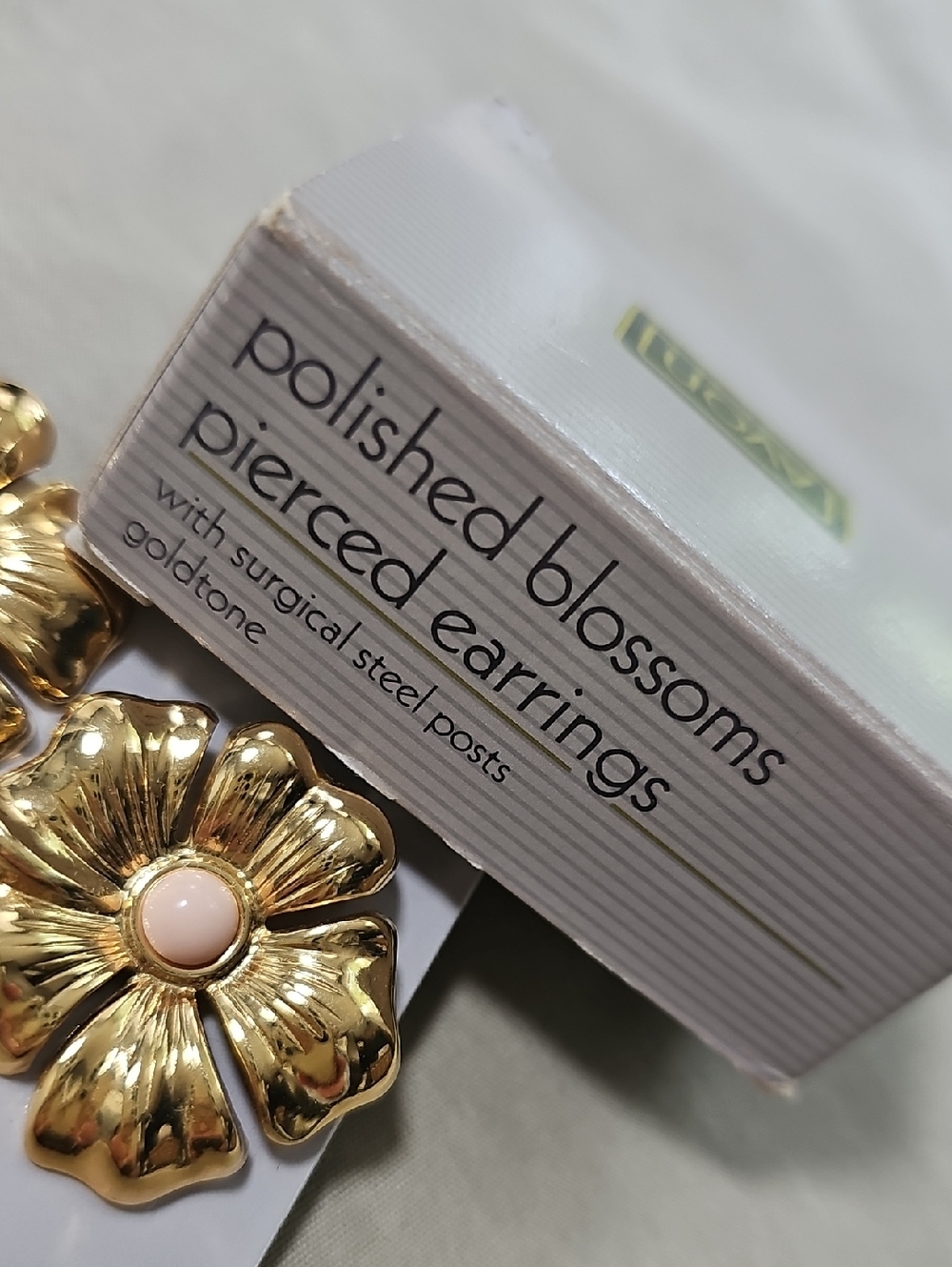 Vintage Avon Gold Flower Clip Earrings with Pink Centers